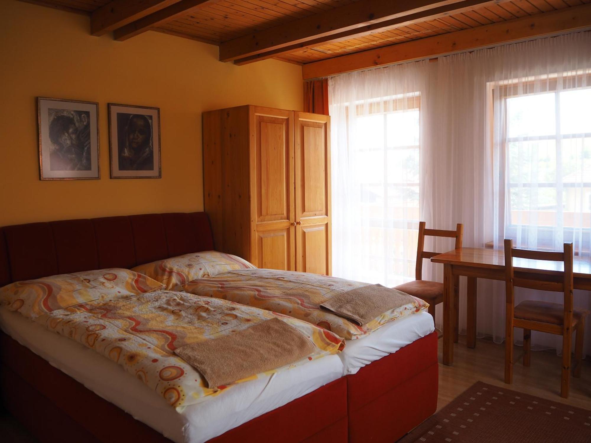 Privat Alenka Hotel Liptovsky Mikulas Exterior photo